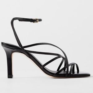 Zara Black Square Toe Strappy Sandals Sz 9/40